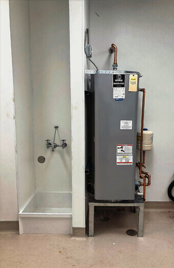 https://plumbersouthernriver.com.au/uploads/2025/06/hot-water-257755.jpg
